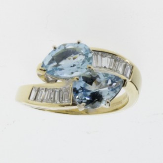 MS6010 Aquamarine & Diamond Crossover Ring