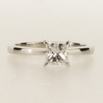 MS7465 Diamond Ring