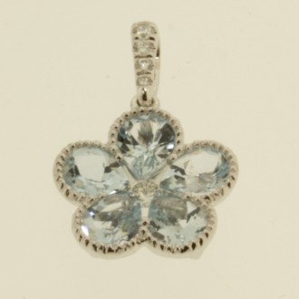 PO0279 18ct Aquamarine  & Diamond Flower Pendant