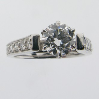 RD0298 18ct Diamond Ring