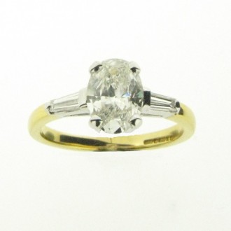 RD0099 Oval Diamond Ring